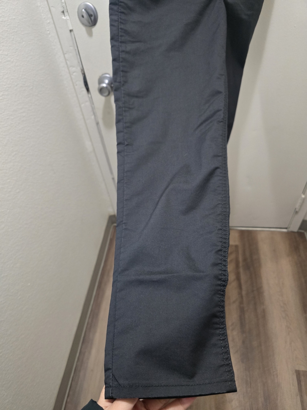 Levi's 311 Shaping Skinny Pants - Matte Black - Picture 3 of 11